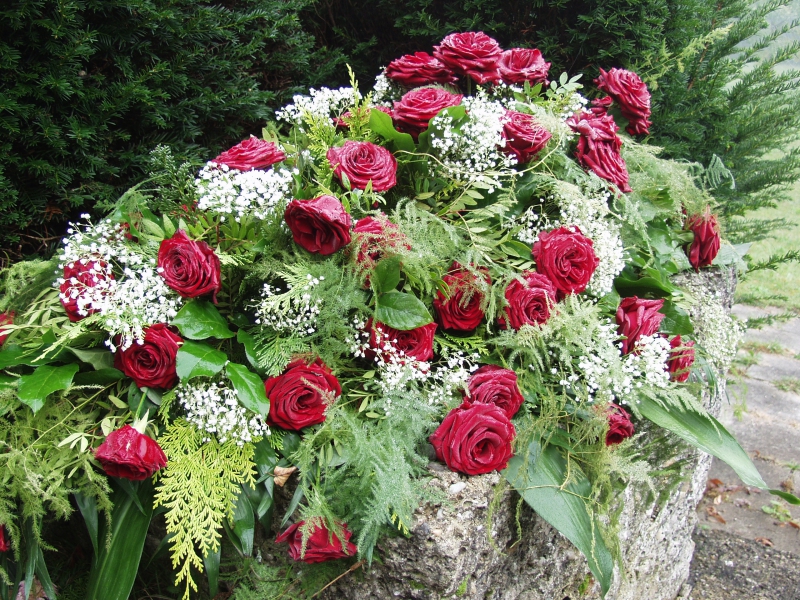 funeraire-LE BEAUSSET-min_roses-61203